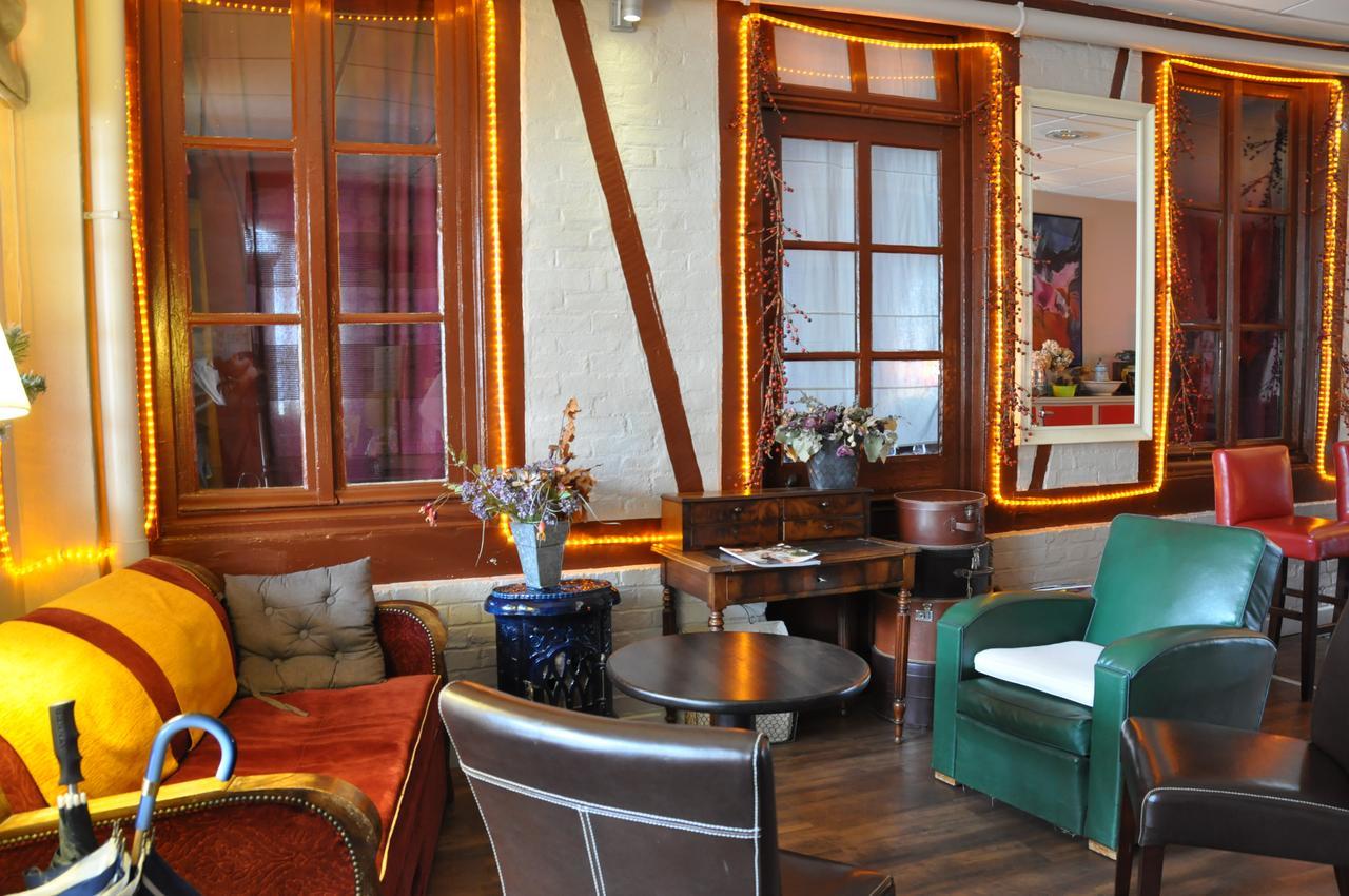 Logis - Hotel & Restaurant La Corne D 'Abondance Bourgtheroulde Exterior photo